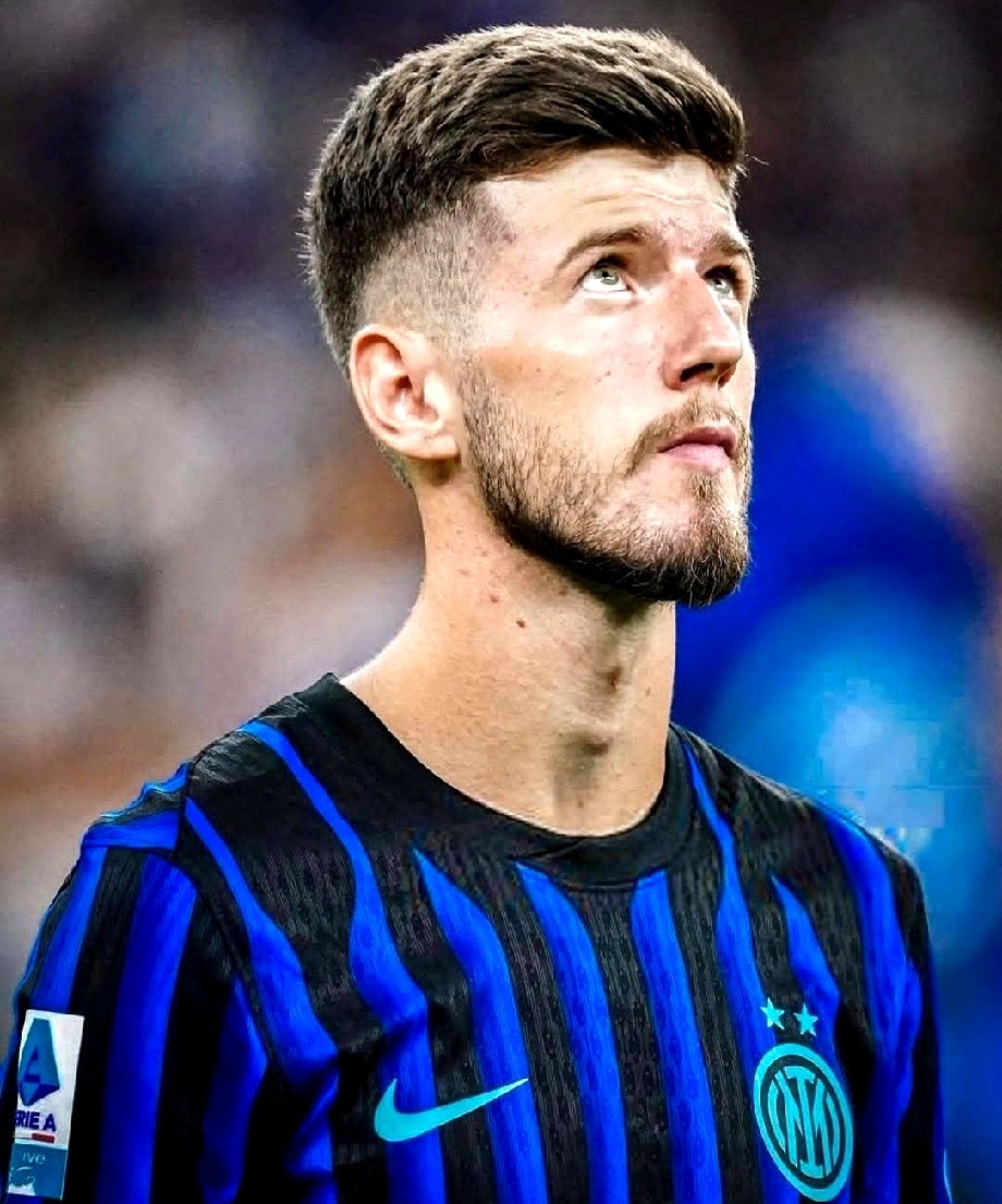 欧冠关键时刻再迎强敌；里尔远射贴柱；主帅态度：引发热议；阵容厚度经受考验的简单介绍