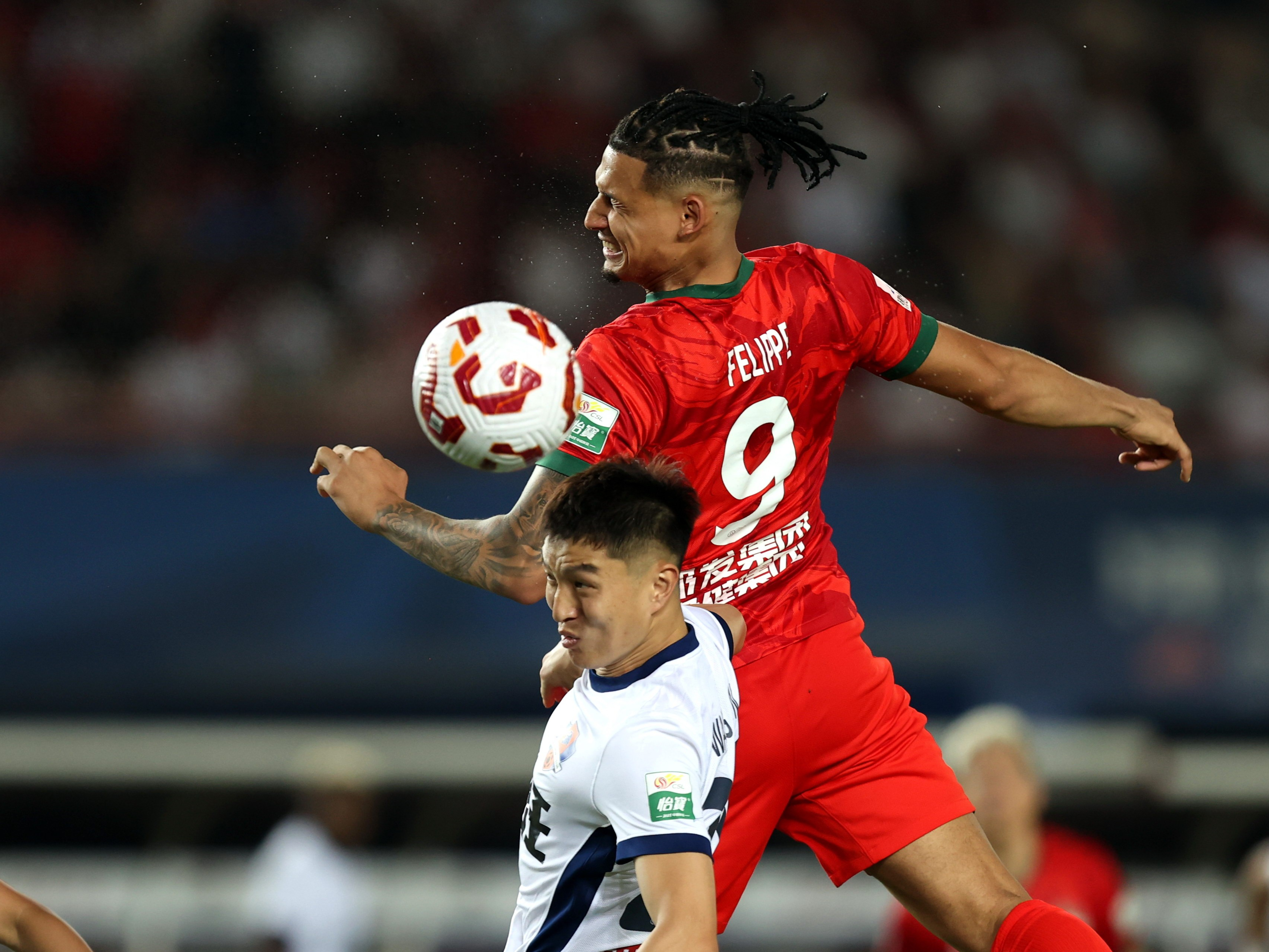 日本美女撑杆跳高失误