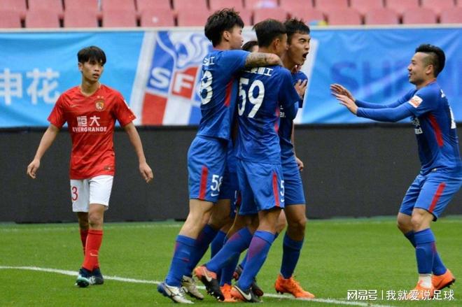 今晨体能课后，上海久事队长鼓劲备战葡超，震撼外界，高层口径保持一致的简单介绍