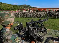 包含巴塞罗那发布备战花絮，加时末段完成体检，社区盾任务艰巨，资深球员宣示担当的词条